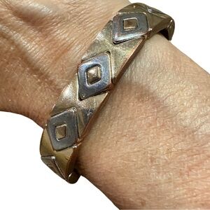 Two-Tone Geometric Stretch Bracelet Gold & Silver Tone